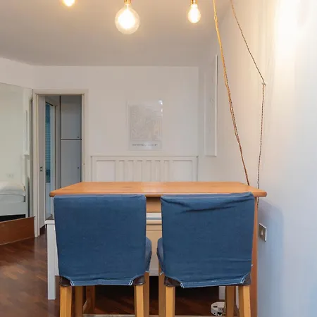 Апартаменты Xenia - Lovely In Corso Genova 10 Min From Duomo *