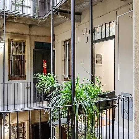 Art-filled In Centro *