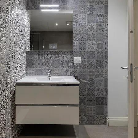 Xenia - Spacious Three-room In Moscova Area *