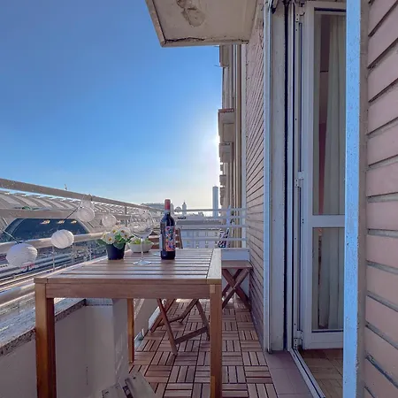 Spacious With Romantic Balcony And 2 Bathrooms Appartamento *