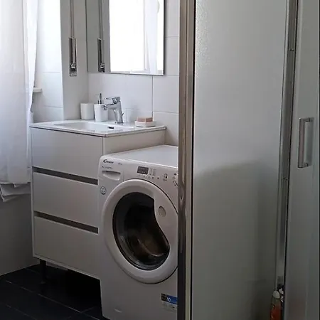 Isola Centro Bilocale Su 2 Livelli Free Wi-fi Apartament