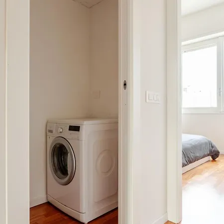 Elegante In Corso Garibaldi