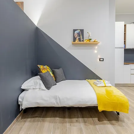 Apartment Jonathan - Citta Studi & Porta Venezia - *