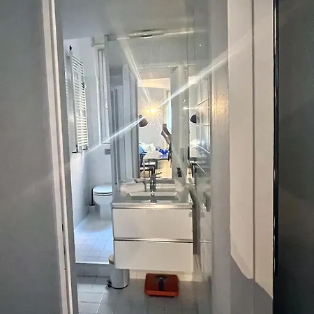 Modern Openspace In Piazza Repubblica Near To Via Montenapoleone