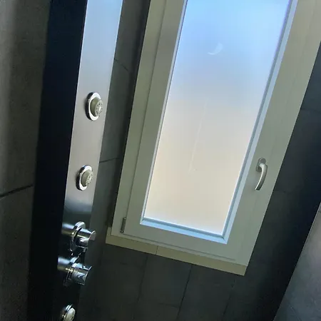 Lugano S&s Home, Moderna E Tranquilla, Vicino Al Centro Di Milano, Con Parcheggio Gratuito Esterno Milan