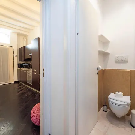 I Host - Montenero 58 מילאנו