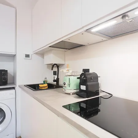 Arco Della Pace Charming Appartement