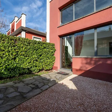 Apartment Red Lofty - Parcheggio Privato - 2 Fermate Da Rho Fiera, Mico E Bovisa