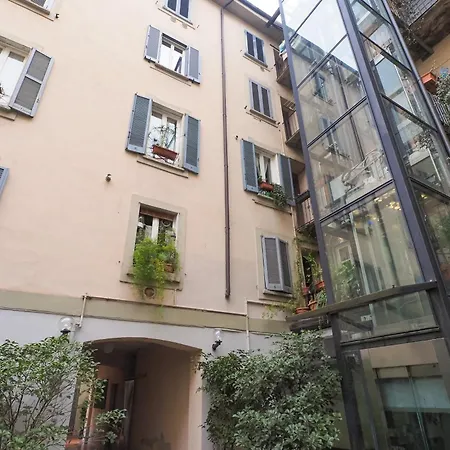 Arco Della Pace Charming Appartement