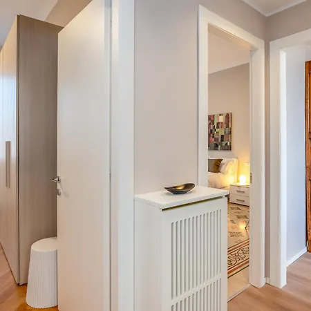 Modern For 4 In Historical Building - Duomo View *