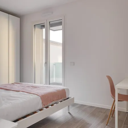 In Financial District 4 Pax Apartament