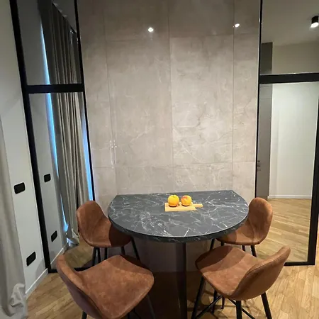 Brera Superior Near Duomo * ميلان