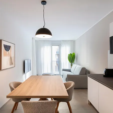 Relstay - De Angeli 公寓式酒店 4*