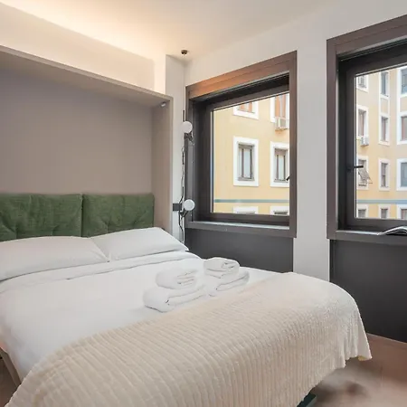 Modern In Galleria Pattari - Steps To Duomo Apartment Milan
