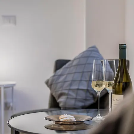 Apartman Bella In Duomo - 6 Guests Milánó