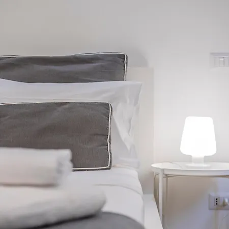 Bella In Duomo - 6 Guests *