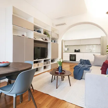 Easylife - Raffinato Con Balcone In Porta Romana Milan