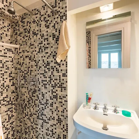 Large & Comfy - A Few Steps From The Duomo * ميلان