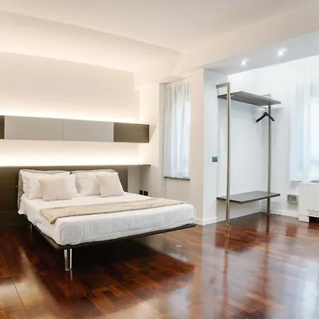 Duomo Lux - Elite In The Heart Of アパート *