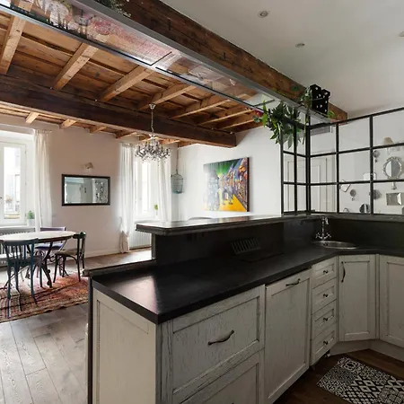 דירה Brera - Castello - Ampio Bilocale Centro *