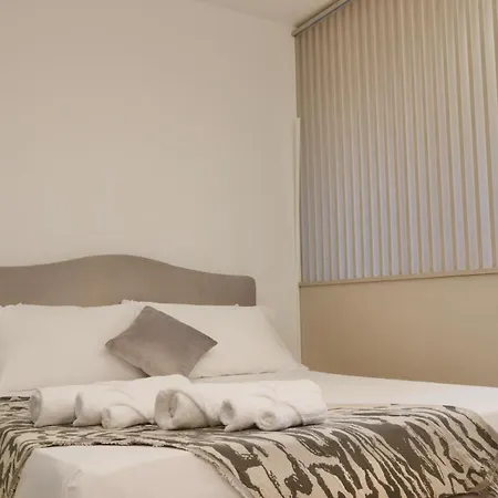 Tiny Attic, Corso Buenosaires, 6min To Duomo 3* Milaan