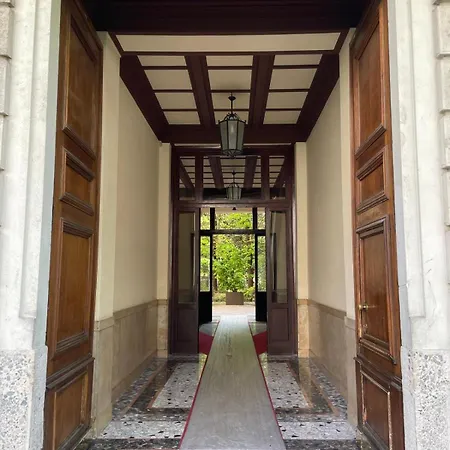 アパート Regina By The Blue Twins ミラノ