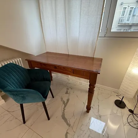 Attico Elegante Con 2 E 2 Bagni In Centro