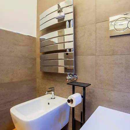 Apartamento Boutique Con Cortile-design&fashion District