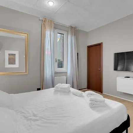 The House Of Via Muratori 11 Milano