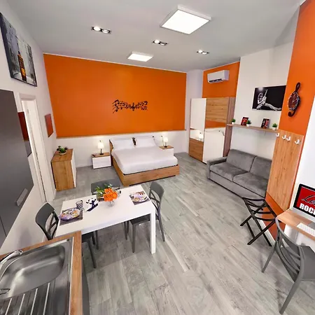 Lorianna Rock House Apartment Milan
