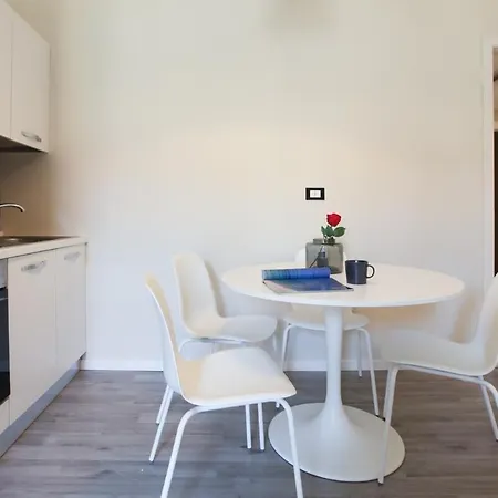 Apartment Station 2 Milan