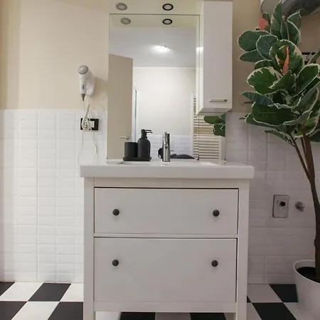 Station 2 Apartment