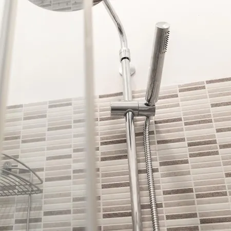 Bilocale Moderno Isola-garibaldi, 4 Posti, Wifi Veloce, Metro A 2 Minuti *