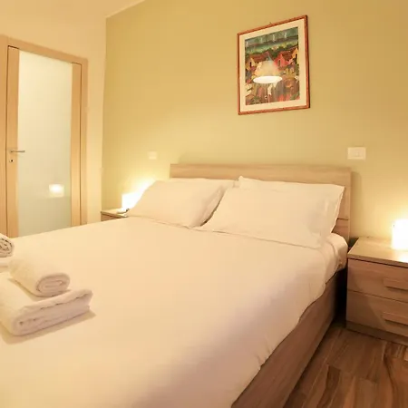 Design District Cozy Nest Апартаменты *