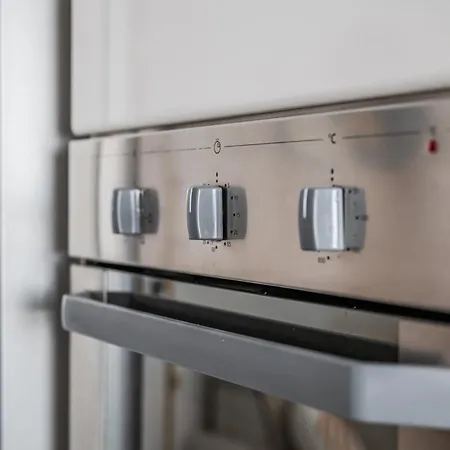 Nuovissima Dimora Con Terrazzino