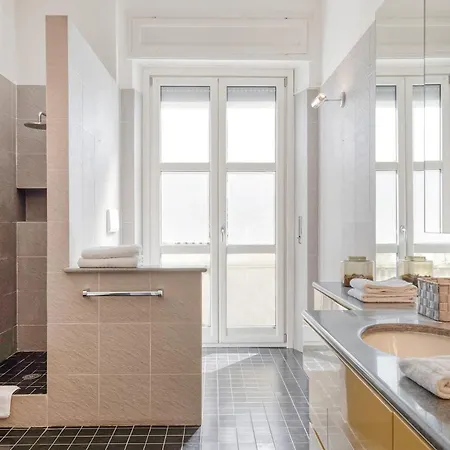 Trilocale Corso Plebisciti - Dateo Apartman *