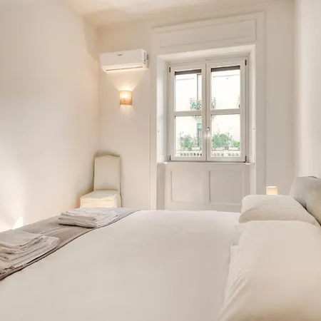 Trilocale Corso Plebisciti - Dateo Apartman *