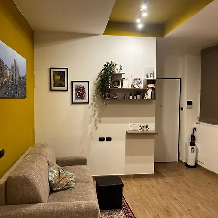 Nel Quartiere Bayres Completamente Rinnovata アパート ミラノ