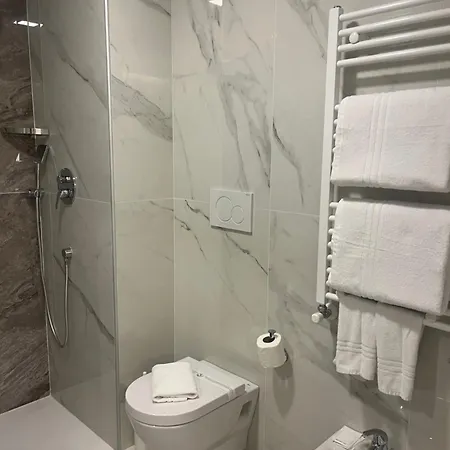 Hotel Jr Bocconi Milán