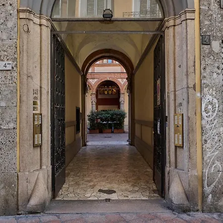 Retreats Duomo Carrobbio Milan