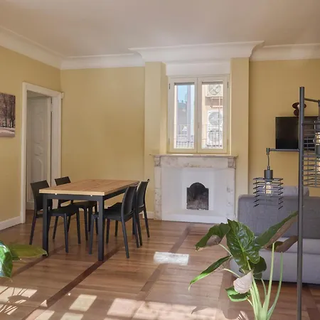 Apartment Retreats Duomo Carrobbio Milan