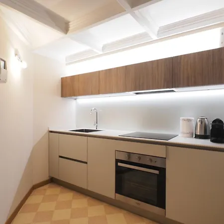 Apartamento Duomo Cathedral View - Luxury Milán