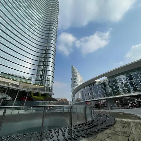 Mila By The Blue Twins * Milano