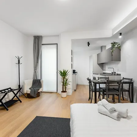 Daire Vivimihome - Navigli Design Loft With Terrace Milano