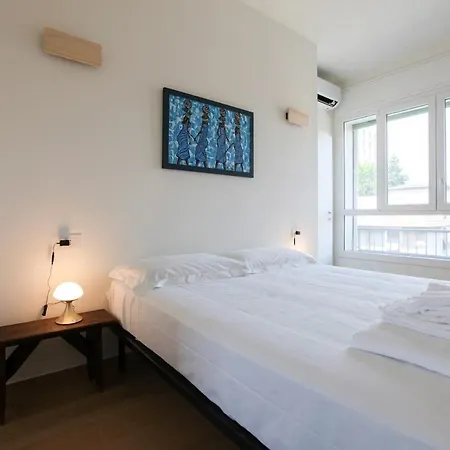 Elegante A 300 M Dalla Metro Zara Διαμέρισμα