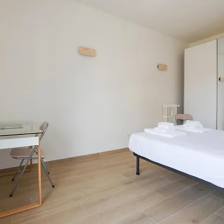 Elegante A 300 M Dalla Metro Zara Διαμέρισμα Μιλάνο