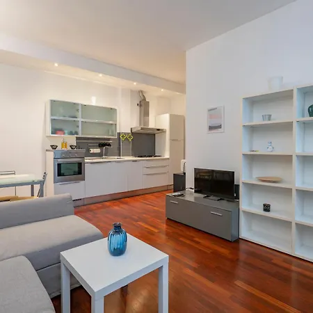 Lovely Two-room In Loreto דירה