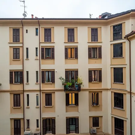 2 Min Metro - Modern Design In Porta Venezia Daire *