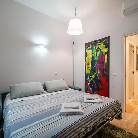 2 Min Metro - Modern Design In Porta Venezia Daire *