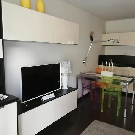 Delightful Two-room In Brera